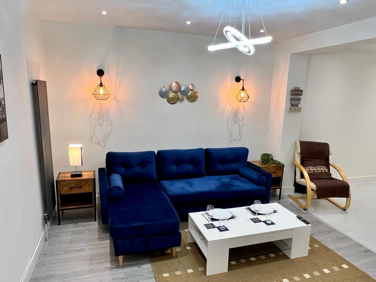 伦敦Wembley Stadium 5 Star Brand New Luxury Sleeps 14 With Parking别墅 外观 照片
