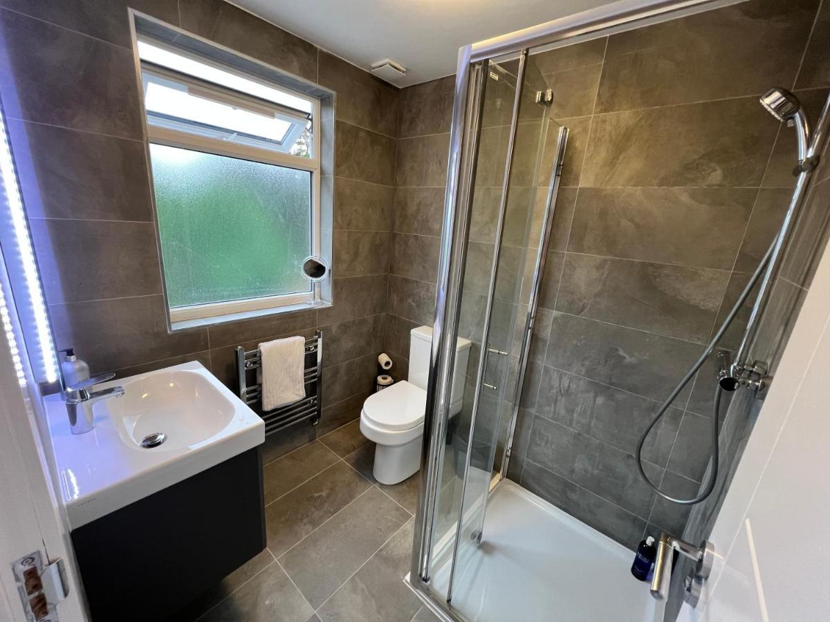 伦敦Wembley Stadium 5 Star Brand New Luxury Sleeps 14 With Parking别墅 外观 照片
